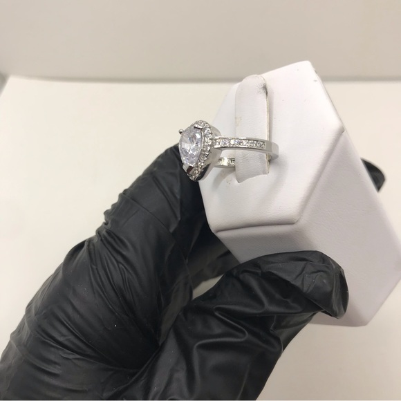 MARQUISE PRINCESS CUT BRIDAL WEDDING RING - Picture 4 of 8